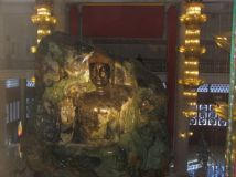 le bouddha sakyamuni en jade