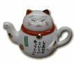 un chat maneki neko en théière pour étonner les invités